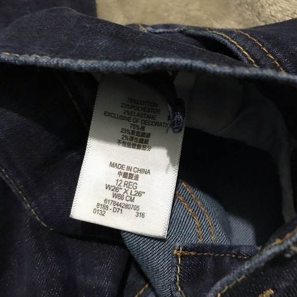 Levi’s Dark Wash Jeans - Picture 7 of 8